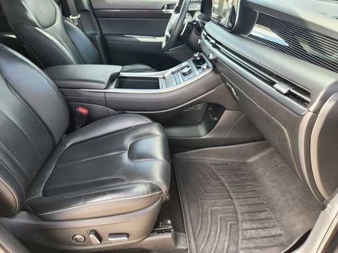 Used 2024 Hyundai Palisade Calligraphy FWD image 12