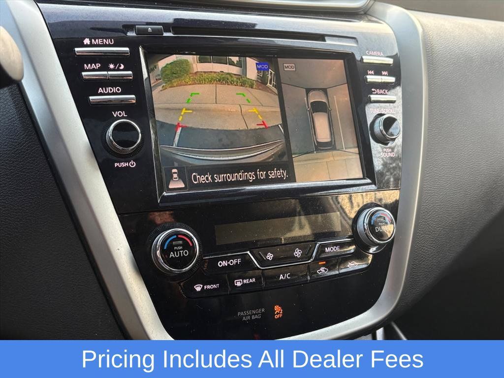 Used 2024 Nissan Murano SL AWD/4WD image 11