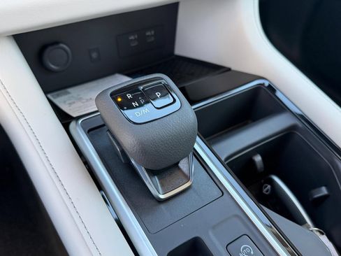 New 2026 Nissan Pathfinder SL FWD image 18