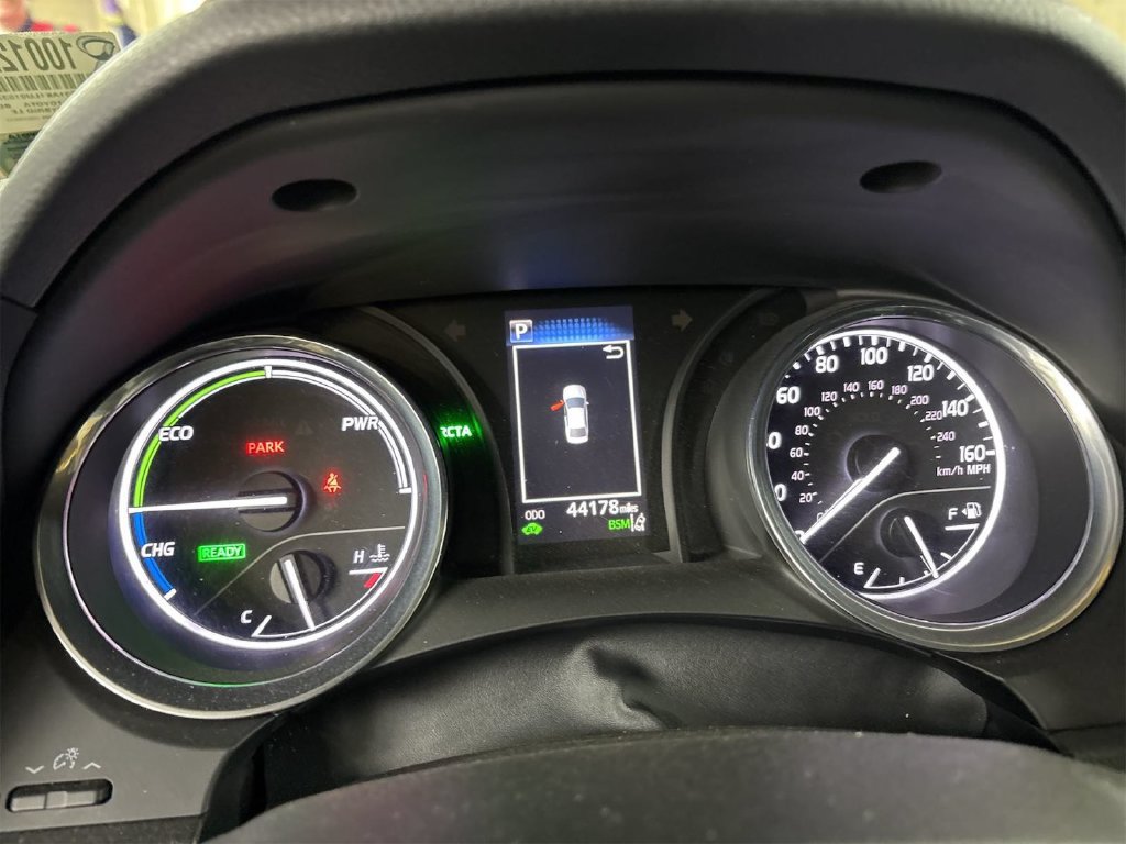Used 2020 Toyota Camry LE w/ Sunroof Package FWD image 2