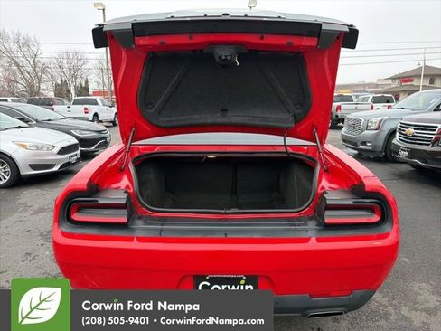 Used 2017 Dodge Challenger SXT w/ Blacktop Package image 28