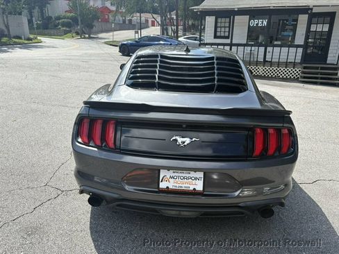 Used 2020 Ford Mustang Coupe RWD image 9