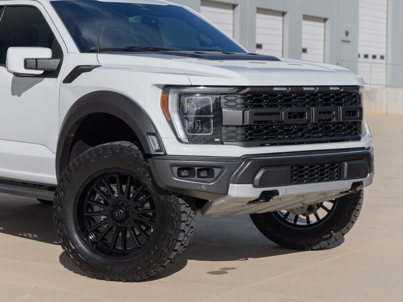 Used 2023 Ford F150 Raptor AWD/4WD image 3