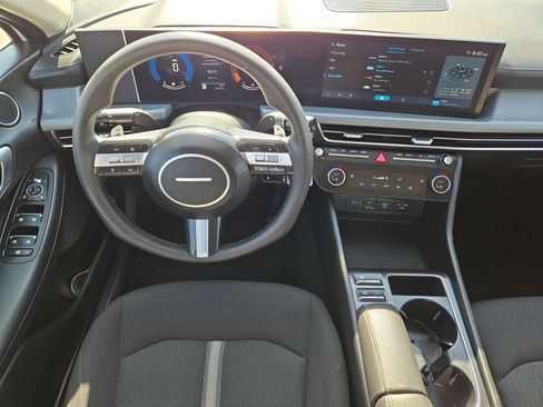 Used 2025 Hyundai Sonata SEL FWD image 14