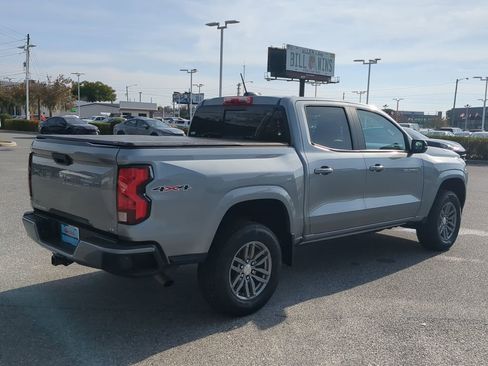 Used 2023 Chevrolet Colorado LT w/ LT Convenience Package image 13