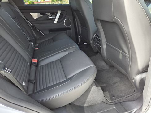 Used 2025 Land Rover Discovery Sport S image 33