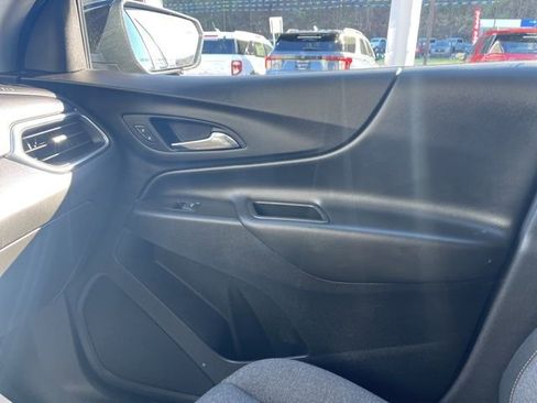Used 2024 Chevrolet Equinox LT image 37