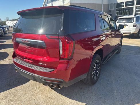 Used 2022 GMC Yukon XL AT4 image 7