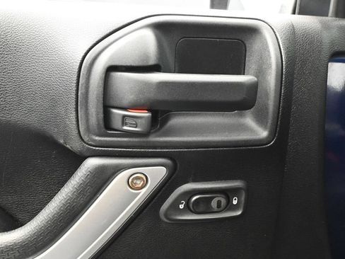 Used 2013 Jeep Wrangler Unlimited Sport AWD/4WD image 13