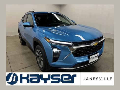 New 2026 Chevrolet Trax LT w/ Driver Confidence Package FWD image 1