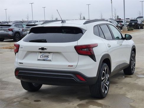 Certified 2024 Chevrolet Trax RS w/ Sunroof Package image 6