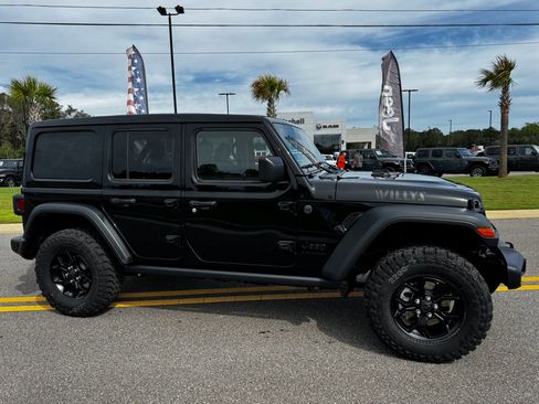New 2025 Jeep Wrangler Willys image 25