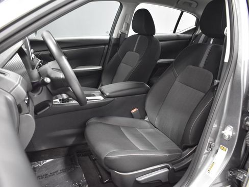 Certified 2023 Nissan Sentra SV FWD image 5
