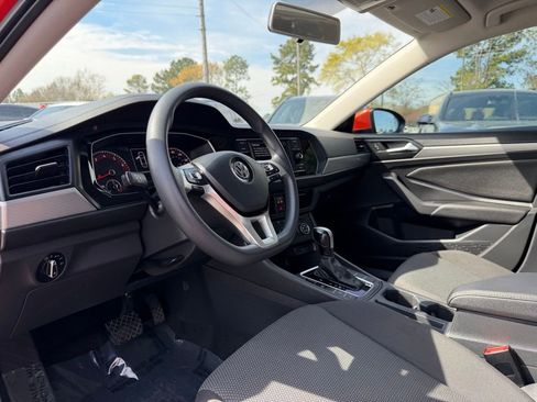Used 2021 Volkswagen Jetta S w/ Driver Assistance Package FWD image 9