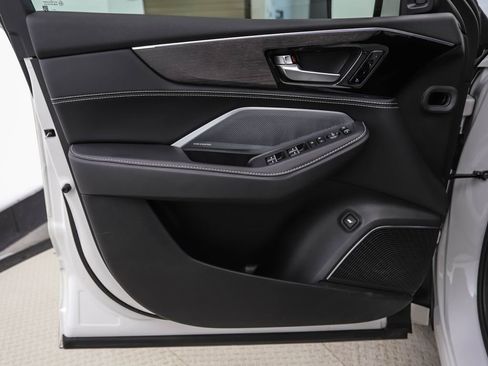 Used 2025 Acura MDX w/ Advance Package image 9