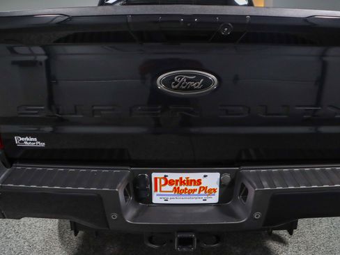 Used 2023 Ford F250 Lariat w/ Lariat Ultimate Package AWD/4WD image 9