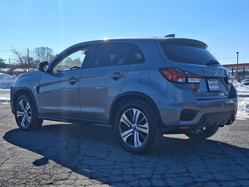 Used 2022 Mitsubishi Outlander Sport SE image 4