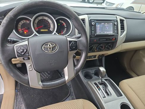 Used 2015 Toyota Tacoma 2WD Access Cab image 14