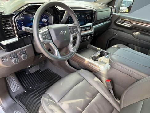 Used 2024 Chevrolet Silverado 2500 LT w/ Z71 Sport Edition image 4