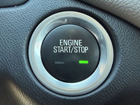 Used 2023 Chevrolet Equinox LT FWD image 22