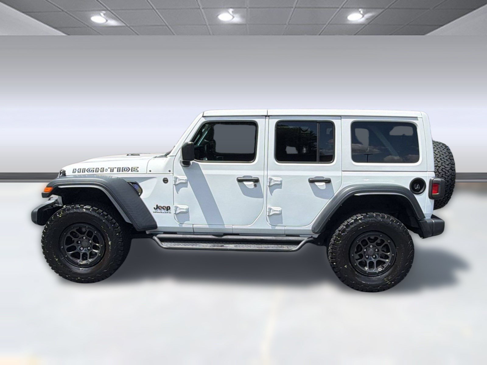 Used 2023 Jeep Wrangler Unlimited Sport AWD/4WD image 2