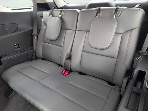 New 2026 Ford Explorer Active w/ Active Comfort Package RWD image 24