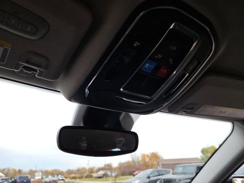 Used 2023 Jeep Grand Cherokee Limited image 19