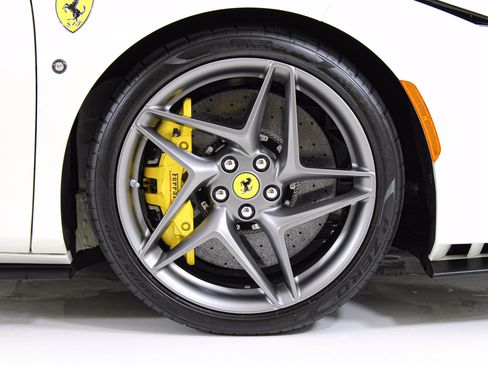 Used 2022 Ferrari F8 Tributo RWD image 27