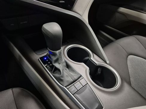 Used 2022 Toyota Camry LE image 15