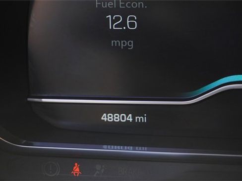 Used 2024 Chevrolet Suburban LT image 31