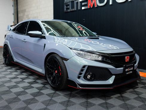 Used 2019 Honda Civic Type R image 8
