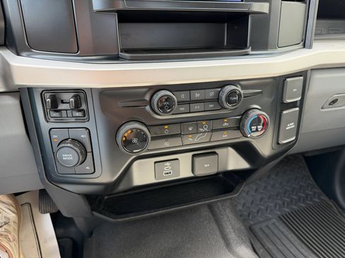 Used 2024 Ford F550 4x4 Regular Cab Super Duty image 24