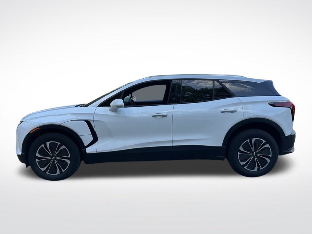 Used 2024 Chevrolet Blazer EV LT AWD/4WD image 2