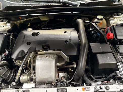 Used 2020 Chevrolet Malibu Premier image 16