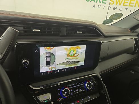 Used 2024 GMC Sierra 2500 AT4 w/ AT4 Preferred Package image 22