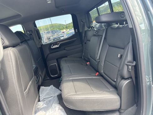 New 2025 Chevrolet Silverado 1500 LT w/ Z71 Off-Road Package image 16