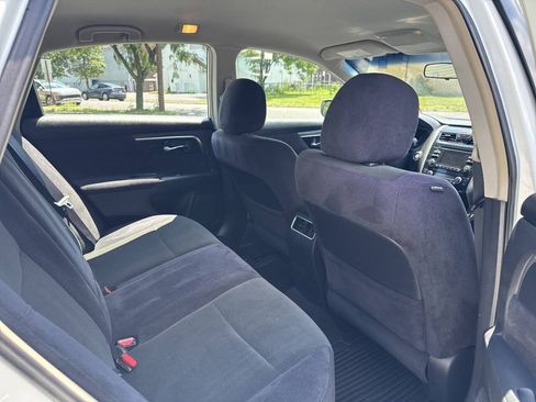 Used 2013 Nissan Altima 2.5 SV FWD image 7