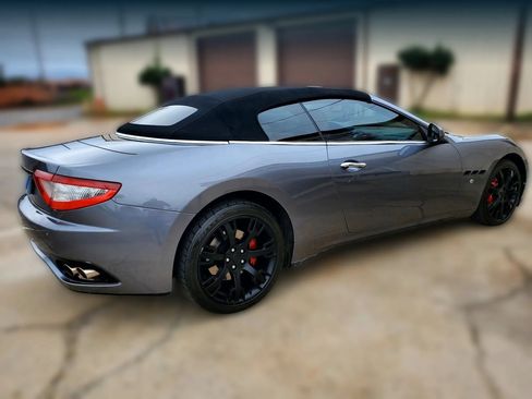 Used 2011 Maserati GranTurismo Convertible RWD image 19