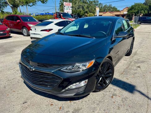 Used 2025 Chevrolet Malibu LT image 9