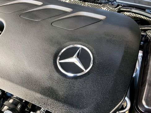 Used 2026 Mercedes-Benz GLB 250 4MATIC image 32