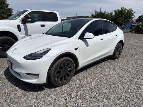 Used 2020 Tesla Model Y Long Range AWD/4WD image 1