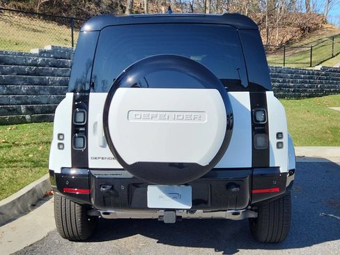 Used 2026 Land Rover Defender 110 X-Dynamic SE AWD/4WD image 7
