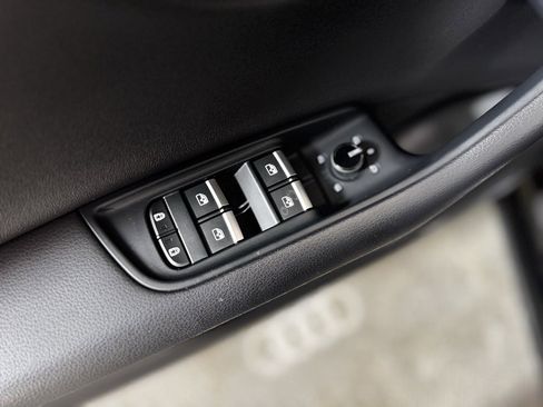 Used 2021 Audi Q8 Premium Plus image 18