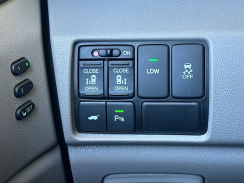 Used 2016 Honda Odyssey Touring image 36