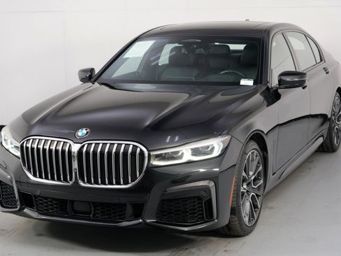 Used 2020 BMW 750i xDrive 750i xDrive w/ Executive Package image 52