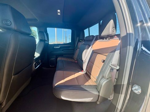 Used 2023 Chevrolet Silverado 1500 High Country RWD image 17