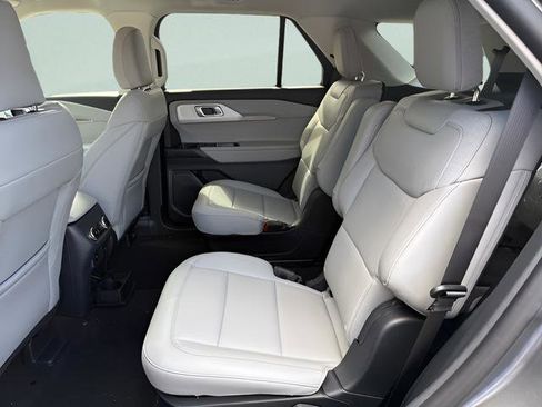 New 2026 Ford Explorer Active AWD/4WD image 14
