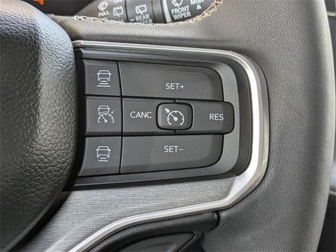 Certified 2025 Jeep Wagoneer Series III w/ Premium Group I image 26