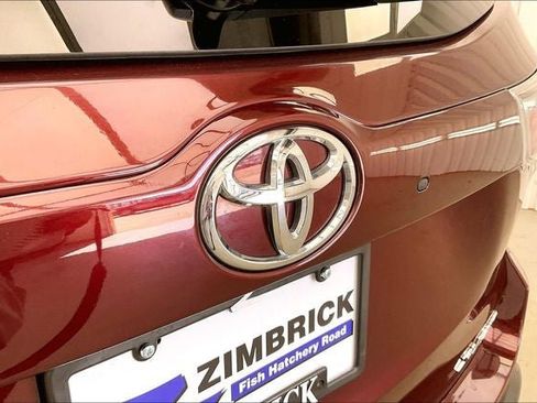 Used 2016 Toyota Highlander XLE image 32