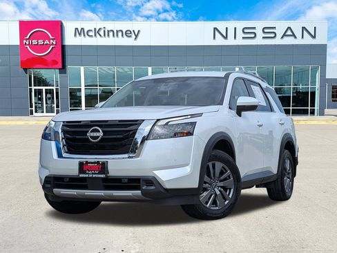 Used 2025 Nissan Pathfinder SL AWD/4WD image 1